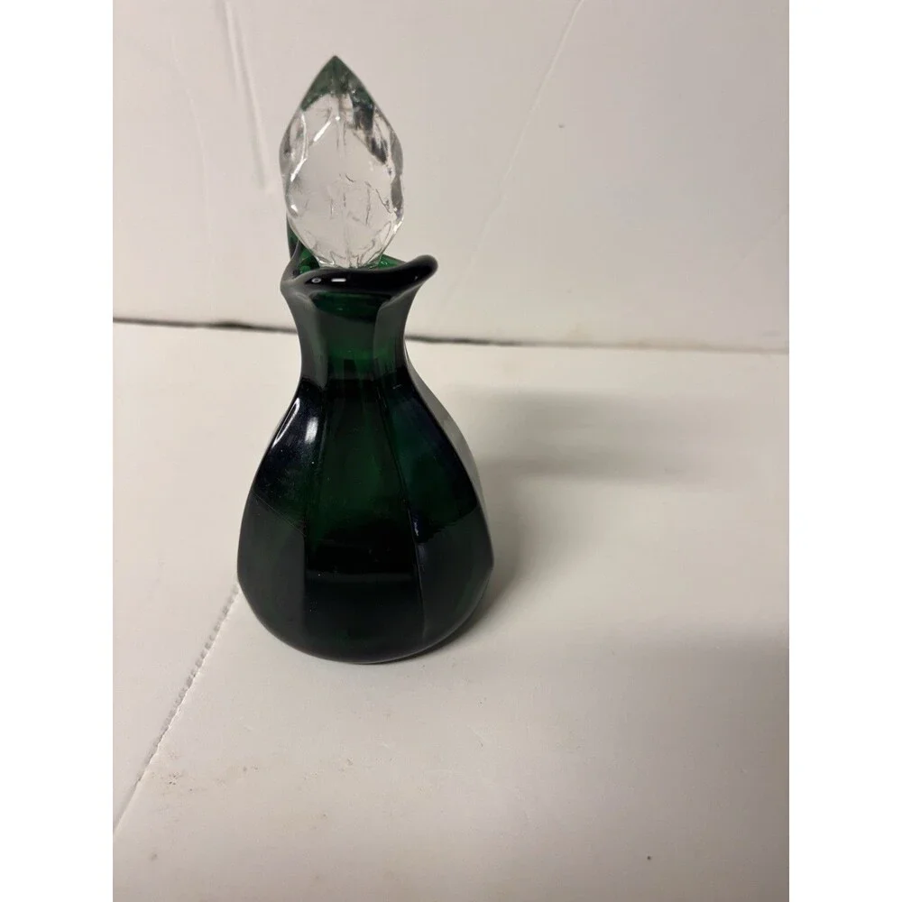 Hand Blown Glass Emerald Green glass Cruet Crystal stopper 5 1/2